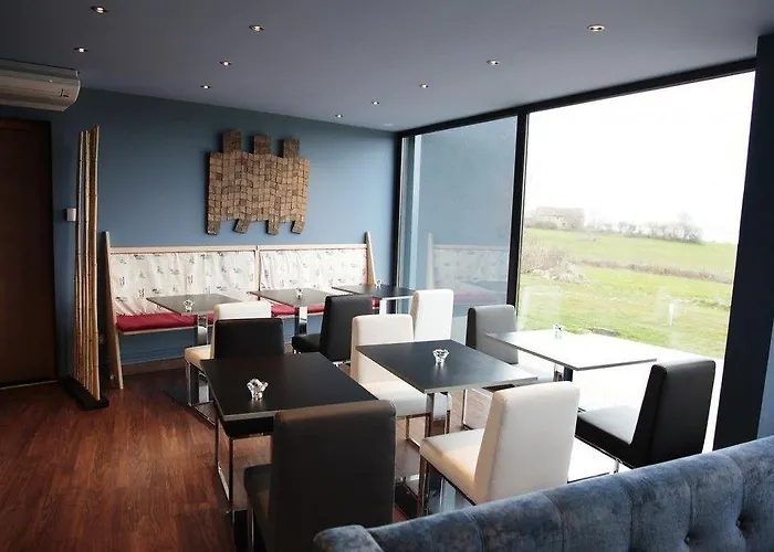 Araz Las Rozas de Valdearroyo