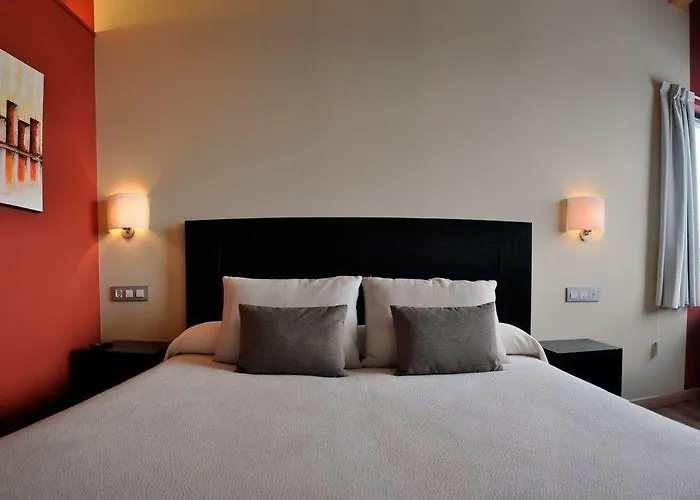 Hotell Araz Las Rozas de Valdearroyo